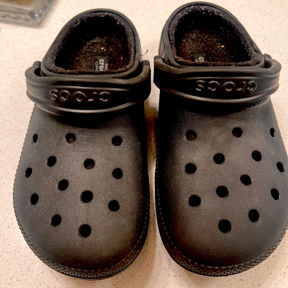 CROCS Black Slippers Comfortable Casual Design